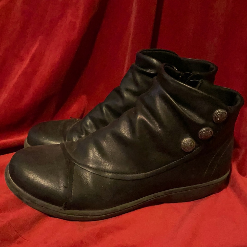 Black Button Booties Size 7.5
